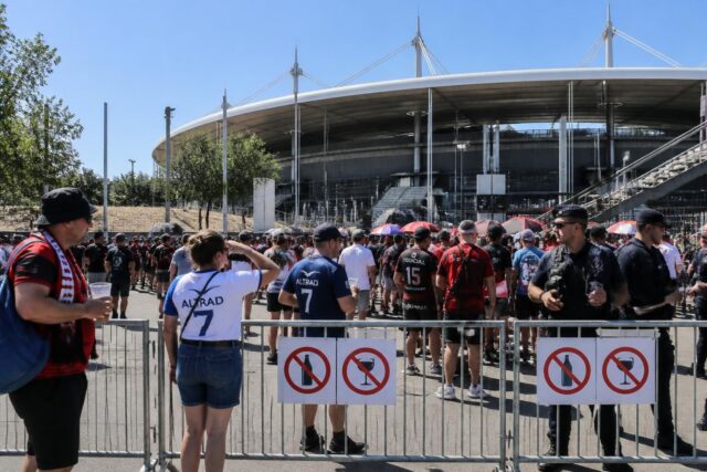 Canicule-interdiction-de-vente-dalcool-au-Stade-de-France-et-aux-alentours-pour-la-finale-Top-14-entre-Toulouse-et-Montpellier-640x427 Antibiotiques non résistants : la Chine fait une découverte majeure à propos de bactéries