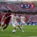 suivez en direct sur sports.fr le match captivant de la coupe du monde 2026 entre le qatar et la suisse. résultats, analyses et moments forts en temps réel.