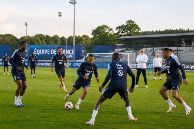 Coupe-du-Monde-Les-Bleus-sentrainent-au-grand-complet-ce-samedi-a-deux-jours-du-choc-contre-lIrak-640x427 Suivez en direct le choc entre l'Argentine et l'Afrique du Sud lors du Rugby Championship 2025 le 4 octobre 2025 - L'Équipe