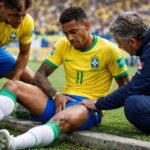 raphinha forfait avec l'équipe du brésil pour le match de coupe du monde contre l’écosse en raison d'une gêne à la cuisse droite, impactant la composition de l'équipe.