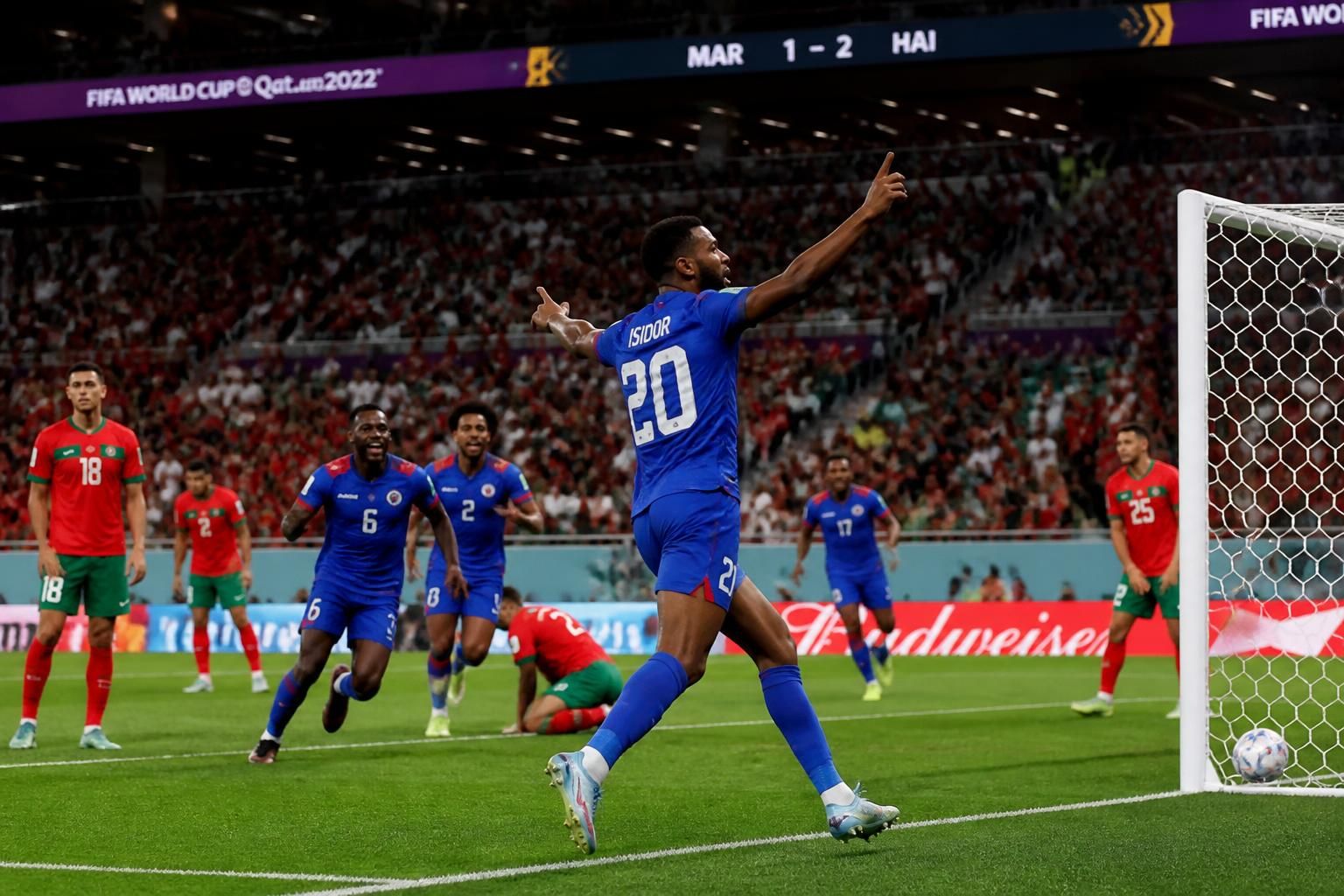 suivez en direct le match de la coupe du monde entre le maroc et haïti, avec isidor marquant le but décisif pour haïti, qui mène 2-1.