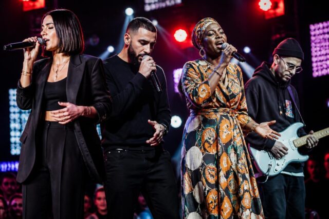 Dua-Lipa-Grand-Corps-Malade-Fatoumata-Diawara-FKJ-Les-incontournables-nouveautes-musicales-de-la-semaine-InfoConcert-640x427 Hugues Aufray distingue le rap de la chanson française traditionnelle
