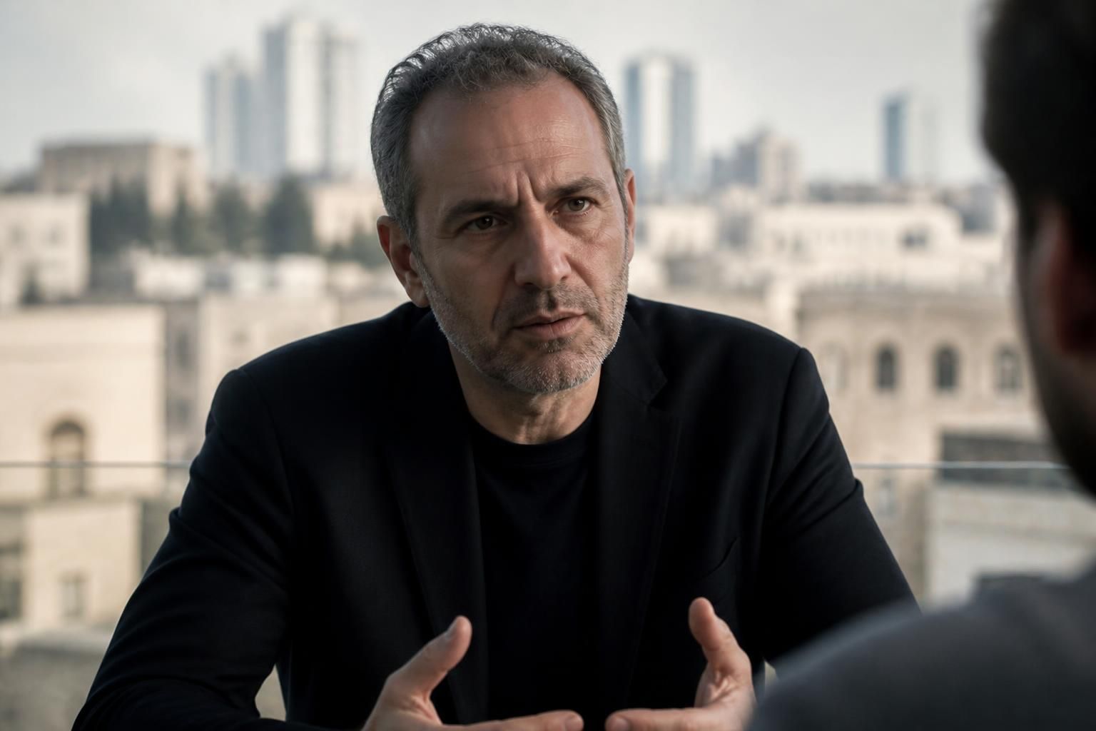 découvrez l'entretien exclusif avec nadav lapid où il analyse comment le boycott contribue à la montée de l'extrême droite en israël, offrant un regard profond sur les enjeux politiques actuels.