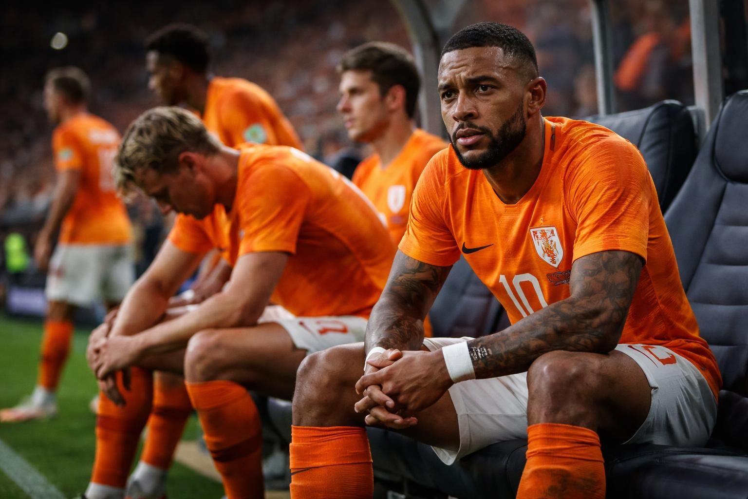 découvrez l'analyse complète de la performance de l'équipe nationale néerlandaise, avec un focus sur depay, remplaçant jugé décevant et ayant reçu la pire note selon goal.com.