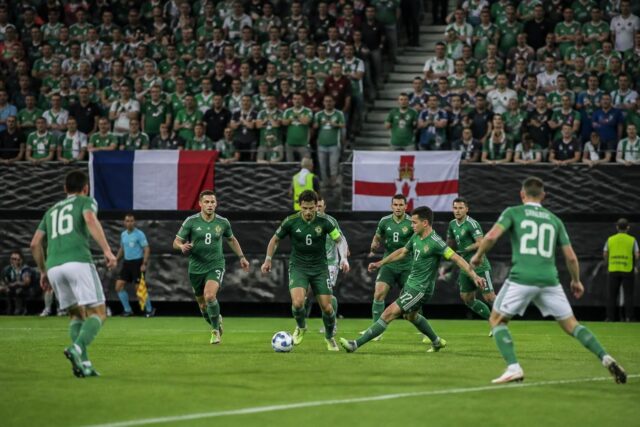 France-Irlande-du-Nord-la-confusion-sinstalle-avec-des-maillots-verts-sur-un-terrain-vert-un-dilemme-qui-agace-les-supporters-640x427 Denza, la marque haut de gamme de BYD, prévoit d'ouvrir une dizaine de points de vente en 2024