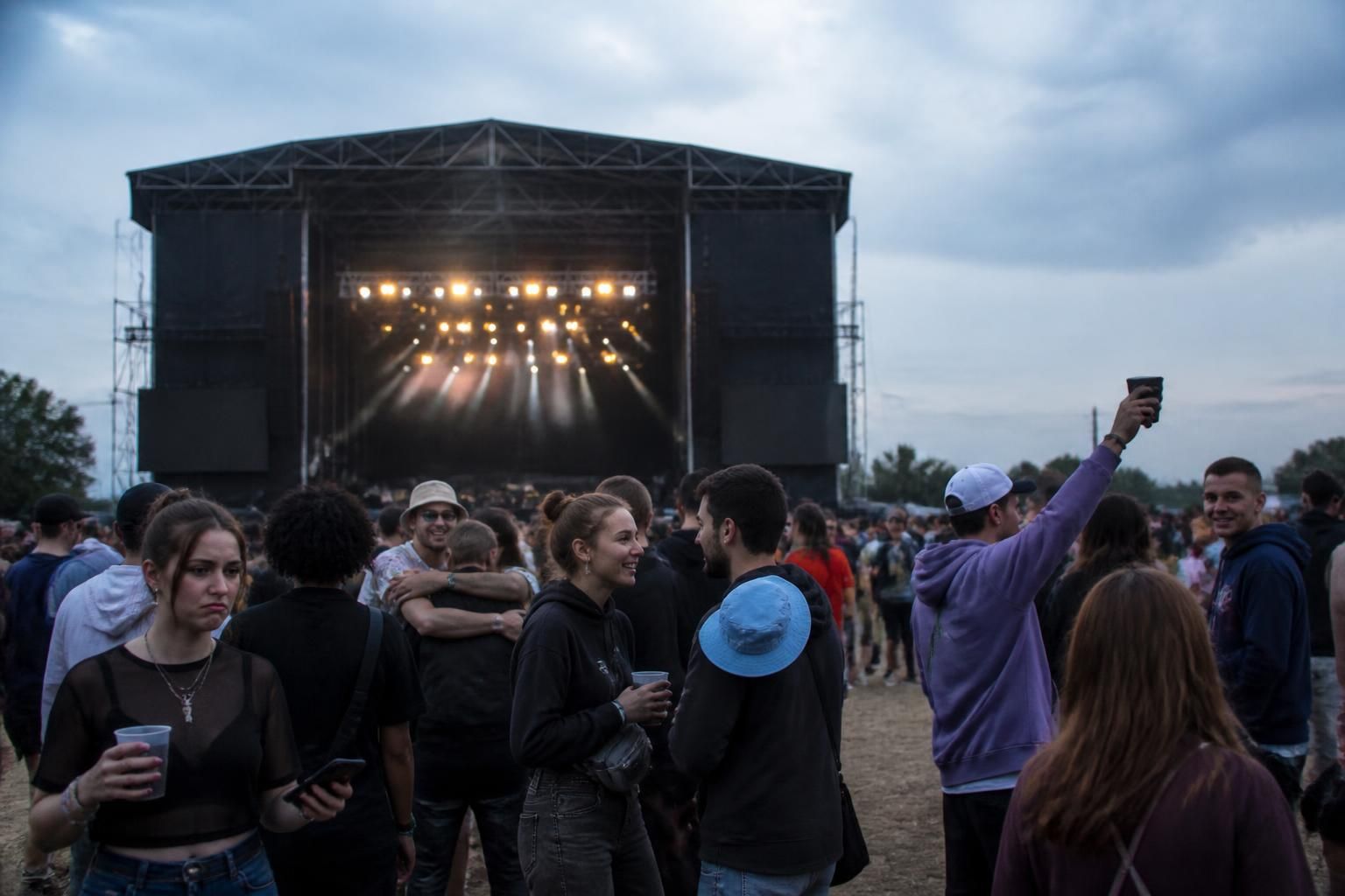 découvrez les raisons de l'annulation de la journée d’ouverture du festival garorock et restez informés des dernières actualités pour vivre pleinement l'esprit festivalier.