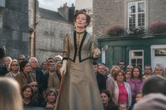 Isabelle-Huppert-donne-vie-a-Maupassant-a-Cork-le-14-juin-Lepetitjournal.com_-640x427 Philippe de Villiers : « Thierry Marx a raison, Master Poulet profite de la fin de la restauration traditionnelle » - CNews