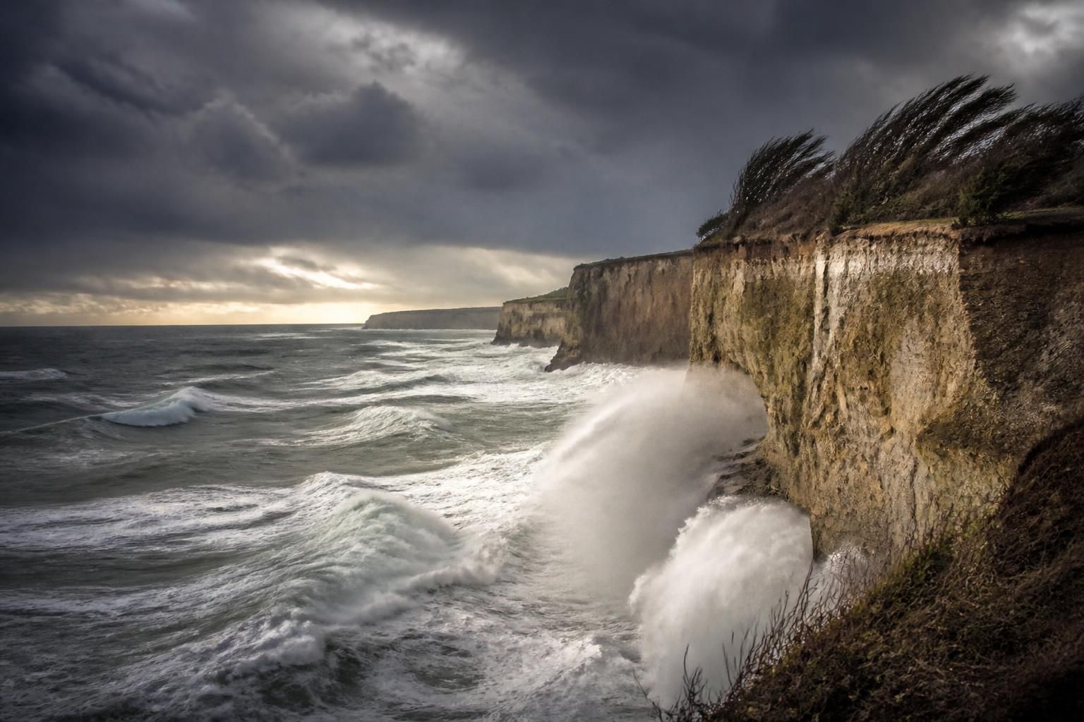 découvrez les prévisions météo pour la normandie avec un renforcement spectaculaire du vent prévu dans les prochains jours sur météocity.