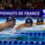 léon marchand et trois nageurs carolos se distinguent lors de la finale du 400 m 4 nages aux championnats de france, samedi soir, avec des performances remarquables.
