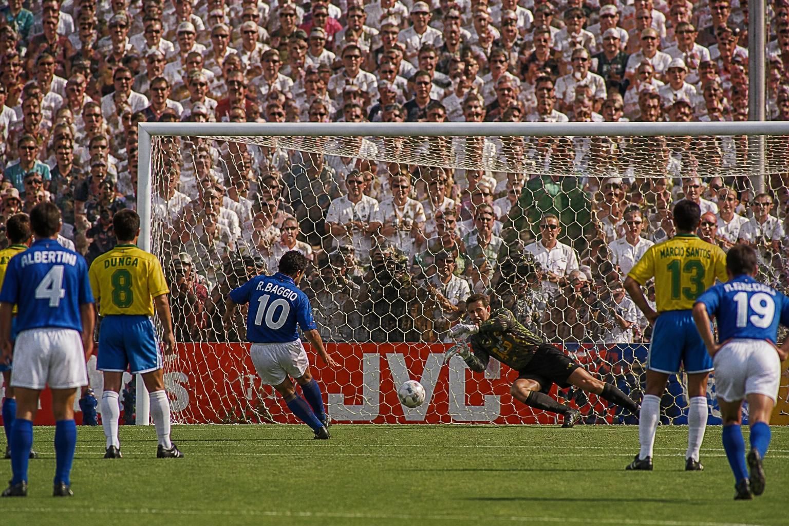 découvrez l'analyse de mario morisi sur le penalty de baggio à pasadena, un moment historique et terrifiant dans le football, raconté en exclusivité sur so foot.com.