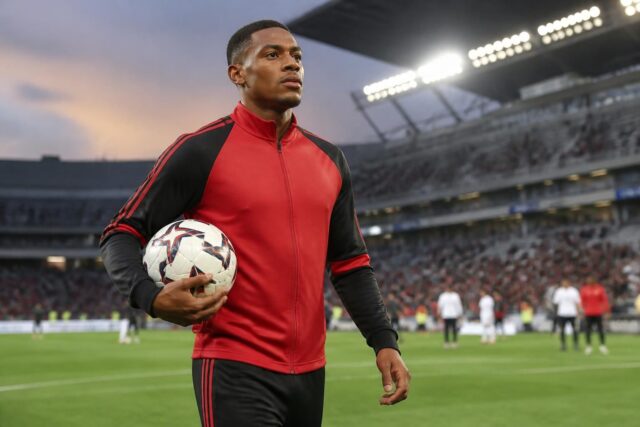 Martial-en-route-pour-un-retour-en-Ligue-1-Les-8-actus-mercato-a-suivre-ce-lundi-Eurosport-640x427 Mercato OM : Benatia joue la carte Adrien Rabiot pour un transfert surprise !