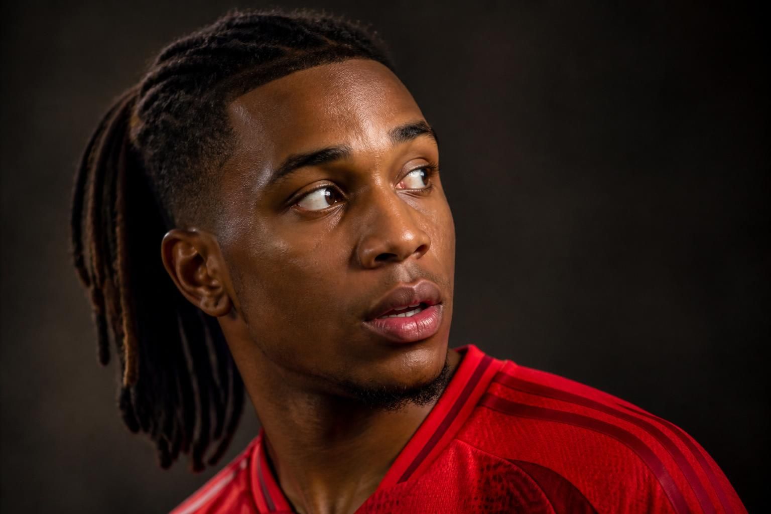 découvrez le portrait sans détour de michael olise par guy stephan, révélant les surprises et les séductions du talent du bayern munich.