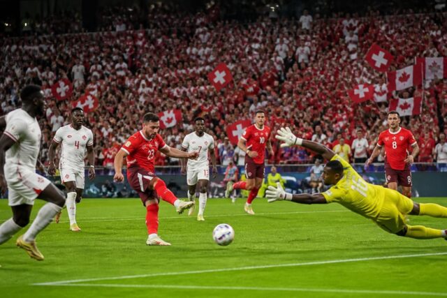 Mondial-La-Suisse-triomphe-face-au-Canada-garantissant-la-qualification-des-deux-equipes-pour-les-16es-de-finale-640x427 Clément Berthet rejoint une nouvelle équipe française