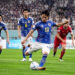 découvrez pourquoi l’équipe japonaise de football, plus redoutable que jamais lors du mondial, reste pourtant discrète dans les médias malgré ses performances impressionnantes.