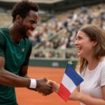 découvrez les émouvants adieux de gaël monfils à roland-garros avec sa phrase touchante « oui, rentre à la maison demain ! », qui a conquis le cœur d'une fan.