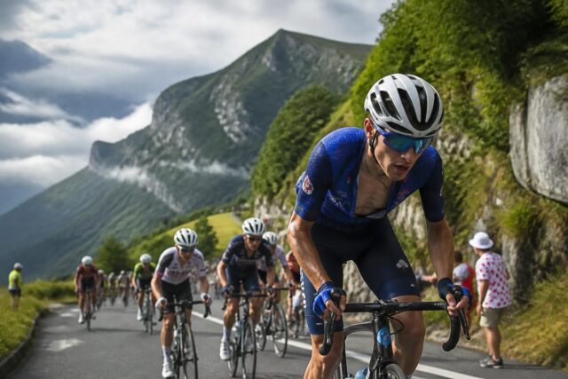 Paul-Seixas-de-retour-apres-une-chute-de-4-minutes-parviendra-t-il-a-dominer-le-Grand-Colombier-Suivez-la-course-sur-la-7-Le-Dauphine-Libere-640x427 Tour de l'Avenir : Découvrez l'heure et la chaîne pour suivre la 3e étape avec Seixas et Decomble !