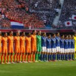 découvrez les compositions d'équipes officielles du match pays-bas vs japon sur foot mercato. analyse, joueurs clés et dernières mises à jour pour suivre ce duel passionnant.