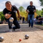 découvrez le duel captivant de la pétanque entre peyrot, confronté à son destin, et lacroix, déterminé à inscrire son nom dans la légende. suivez cette compétition intense et passionnante.