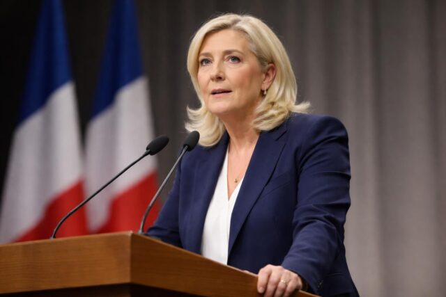 Retraites-Marine-Le-Pen-plaide-pour-une-part-de-capitalisation-volontaire--640x427 Agirc-Arrco : les raisons derrière le léger retard dans le versement des pensions de retraite