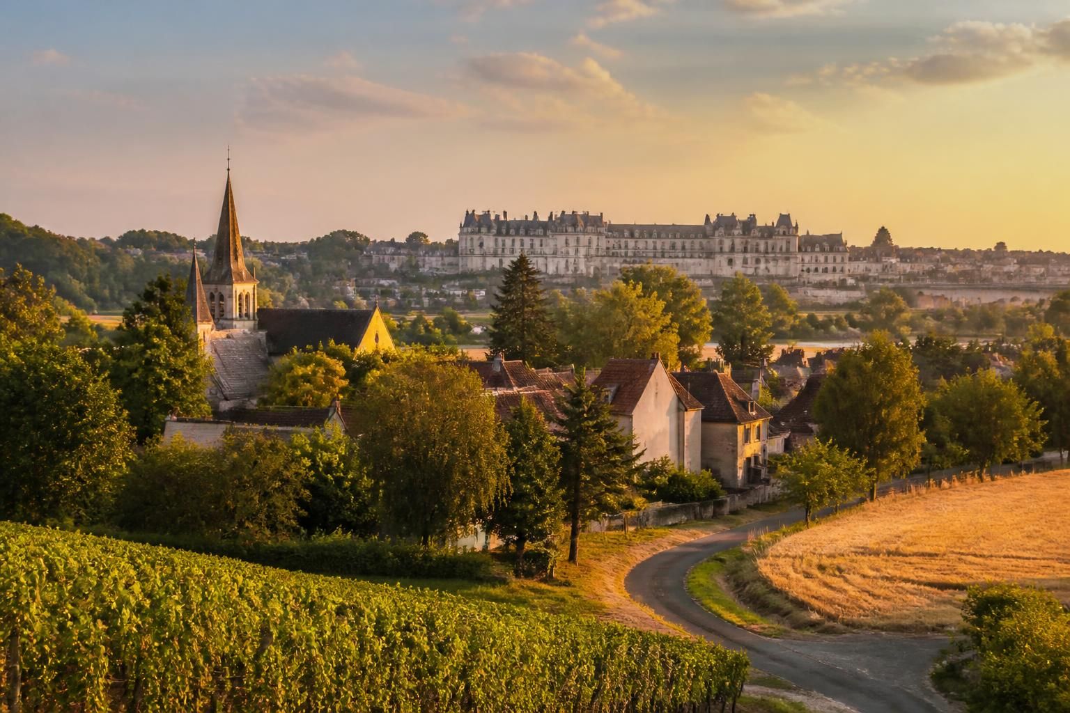 explorez le top 10 des communes du loir-et-cher, sologne et blois en lumière, classées selon leur impôt sur le revenu dans notre analyse exclusive sur moneyvox.