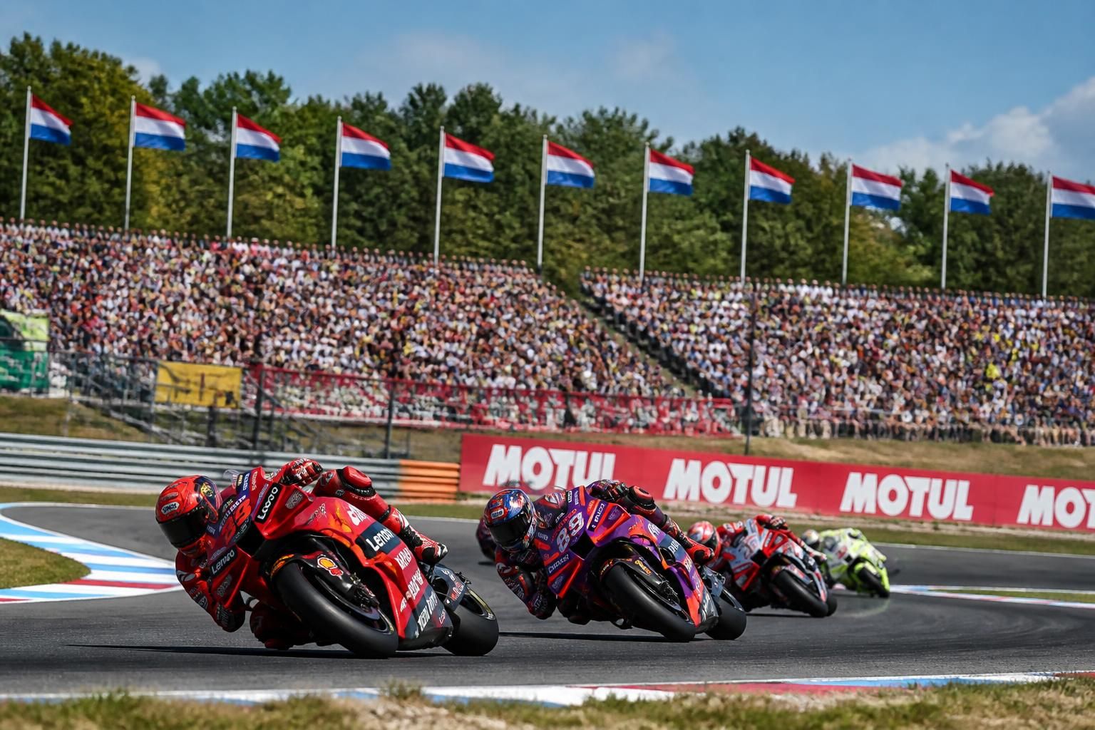 suivez en direct et gratuitement le grand prix des pays-bas de motogp le 27 juin 2026 avec uco | universidad de córdoba. ne manquez aucune action du circuit et vivez la course en temps réel.