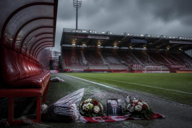 Tristesse-au-Stade-Brestois-deces-de-lentraineur-Eric-Roy-640x427 Lewis Hamilton partage sa douleur après la perte d'un être cher
