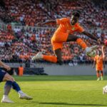 découvrez le geste sublime à la neymar de doué lors du match côte d'ivoire - norvège qui fait sensation et impressionne les fans de football.