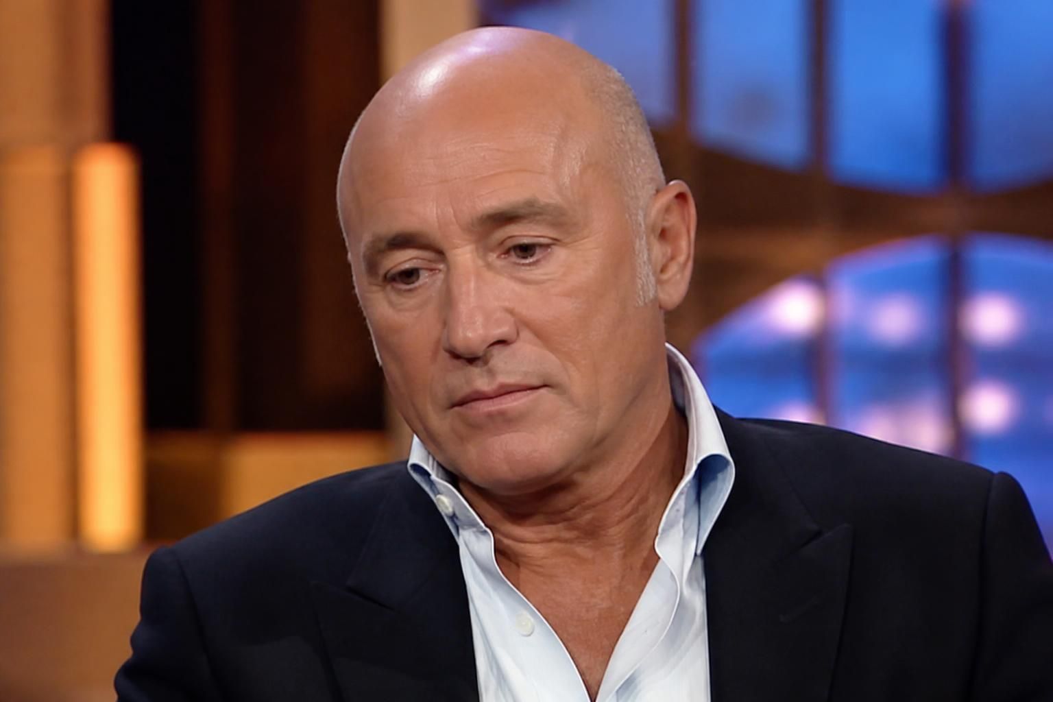 vincent lagaf annonce sa retraite prochaine de la télévision, préférant arrêter avant de présenter « l’émission de trop » pour quitter la scène en beauté.