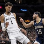 découvrez comment alvarado a remis wembanyama à sa place lors d'un affrontement intense, dans un article exclusif sur basketsession.com.