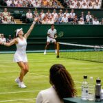 suivez en direct la deuxième journée de wimbledon avec les performances de swiatek, zverev, fils, boisson et serena williams sur l'équipe.