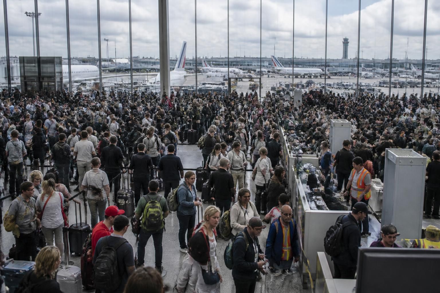 découvrez pourquoi une action urgente est nécessaire pour maîtriser le chaos du système ees dans les aéroports européens et les solutions envisagées pour améliorer la situation.