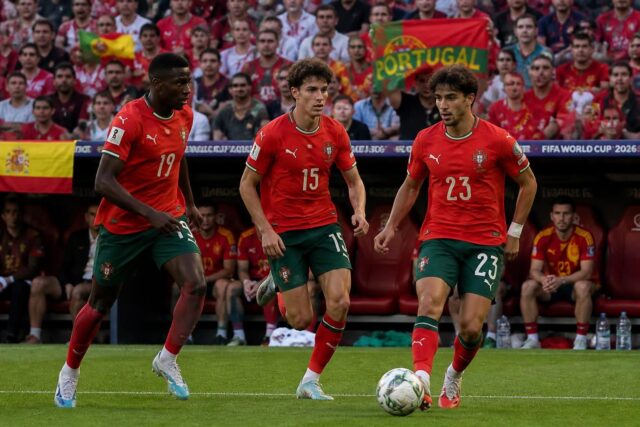 CDM-2026-Nuno-Mendes-Joao-Neves-et-Vitinha-titulaires-avec-le-Portugal-tandis-que-Fabian-Ruiz-debute-sur-le-banc-avec-lEspagne-640x427 Daniil Medvedev affronte Stefanos Tsitsipas lors du deuxième tour de l'ATP 500 de Doha, mercredi 18 février 2026 - L'Équipe