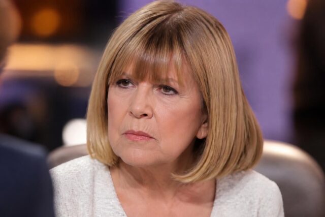 Chantal-Goya-reagit-vivement-a-laffaire-Patrick-Bruel-Je-degaine-les-gifles-Tele-7-Jours-640x427 Michael Schumacher : 11 ans après son accident, une confidence bouleversante laisse peu d'espoir de le revoir