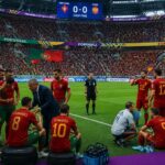 suivez le résumé de la coupe du monde avec le portugal et l'espagne à égalité 0-0 à la mi-temps, un match intense et disputé.