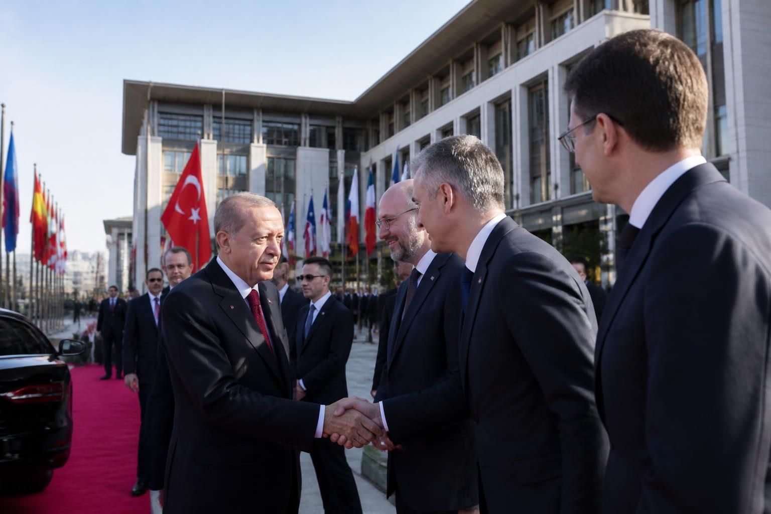 le président turc erdogan accueillera les chefs d'état mondiaux pour le sommet de l'otan à ankara, renforçant la coopération internationale. découvrez les enjeux de cette réunion stratégique.