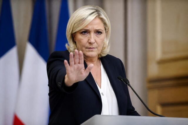 Presidentielle-2027-Marine-Le-Pen-rejette-categoriquement-lidee-dune-campagne-sous-bracelet-electronique-640x427 Rentrée scolaire : l'ARS sera versée à partir du 4 août aux familles bénéficiaires