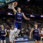 découvrez les temps forts des qualifications pour la coupe du monde 2027 : jokic impressionne, jakucionis et buzelis brillent, tandis que la roumanie crée la surprise face à la grèce.