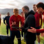 découvrez comment un rebondissement inattendu perturbe les préparatifs de la norvège avant son affrontement décisif contre l'angleterre. analyse exclusive sur goal.com.