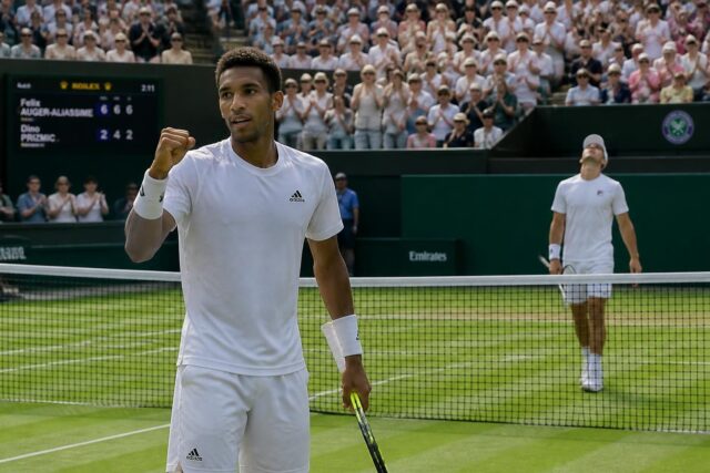 Wimbledon-H-Auger-Aliassime-se-hisse-en-troisieme-tour-apres-sa-victoire-face-a-Prizmic-640x427 Suivez en direct le choc Châteauroux-Sochaux du National 2025-2026 sur L'Équipe